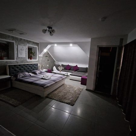 Cazare Moldi - Regim Hotelier Moldvahosszúmező Kültér fotó