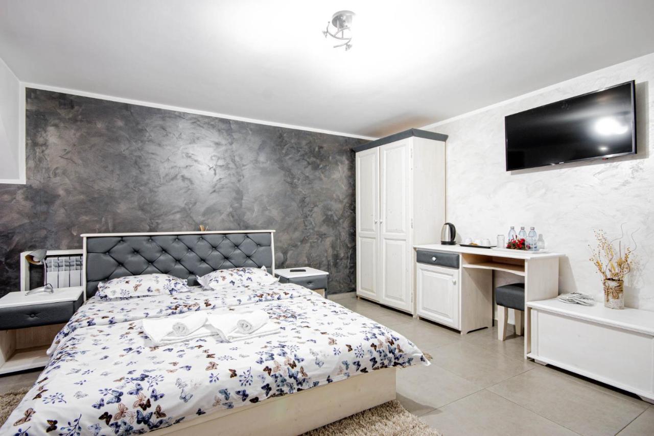 Cazare Moldi - Regim Hotelier Moldvahosszúmező Kültér fotó