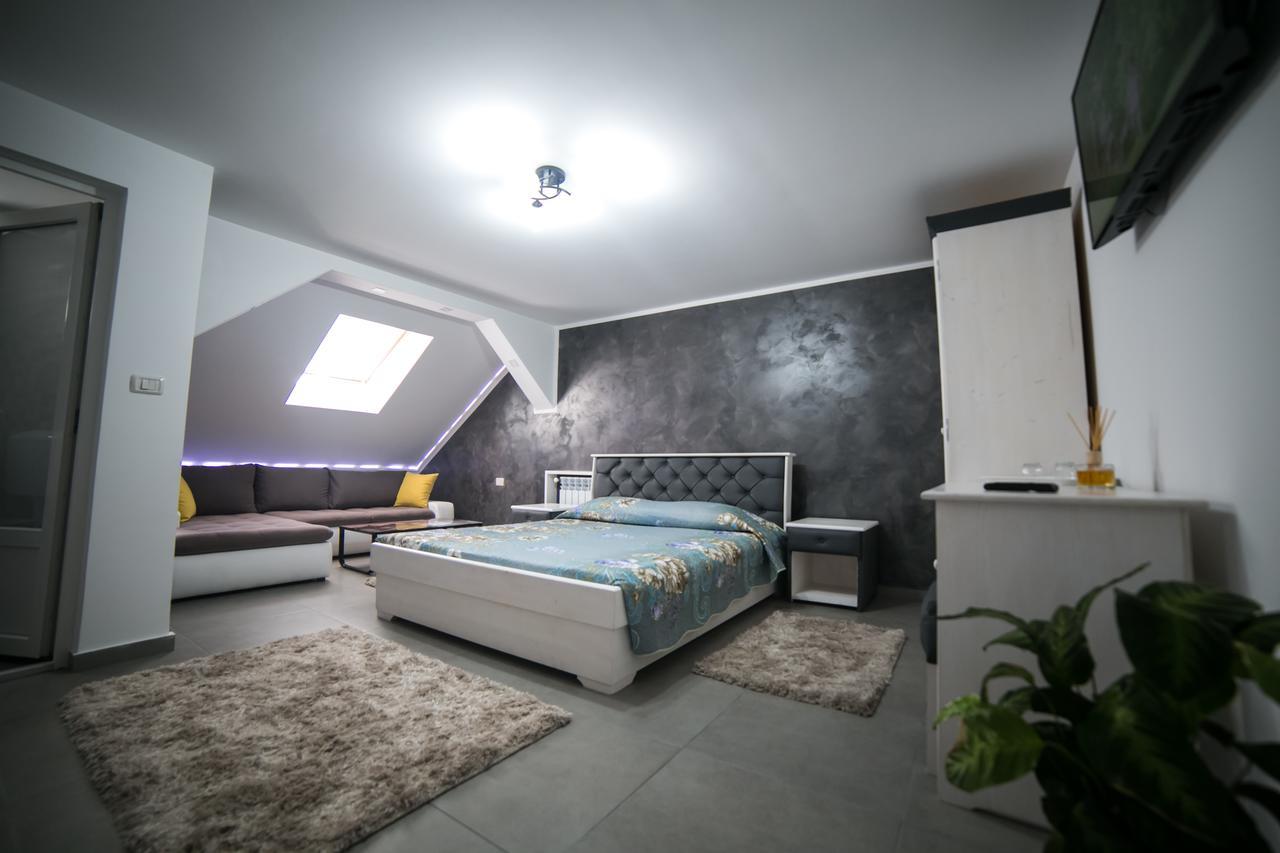 Cazare Moldi - Regim Hotelier Moldvahosszúmező Kültér fotó